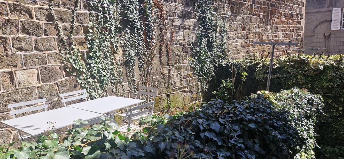 Appartement 120 M² Duplex Coeur Historique Au Calme Le Puy-en-Velay Eksteriør billede